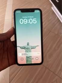 A picture of I PHONE 11