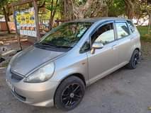 A picture of Honda fit 05