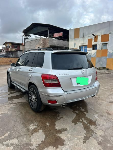 A picture of GLK 350 2010
