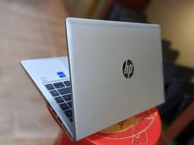 A picture of HP laptop core i7 ram 16gb. Ssd 512gb Intel xe