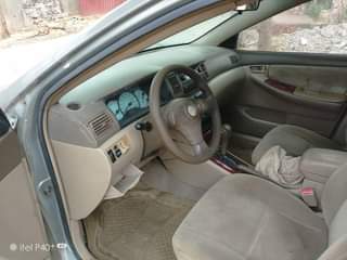 A picture of Toyota corolla le 2004