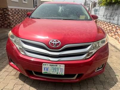 A picture of Owner need money urgently supper sharp 2013 Toyota venza first