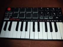 A picture of Akai mpk mini