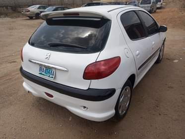 A picture of Peugeot 206 manual Transmission 4 sale Clean body and interior