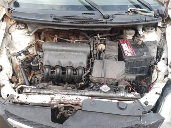 A picture of Honda City 2006 AUTOMATIC TRANSMISSION Bolt standard ENGINE AC needs