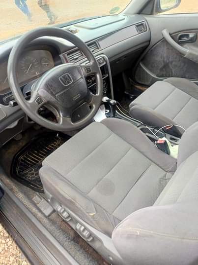 A picture of 2001 Honda Accord manual untempered engine and gear AC chilling