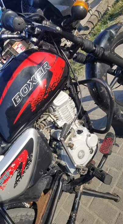 A picture of Boxer 125