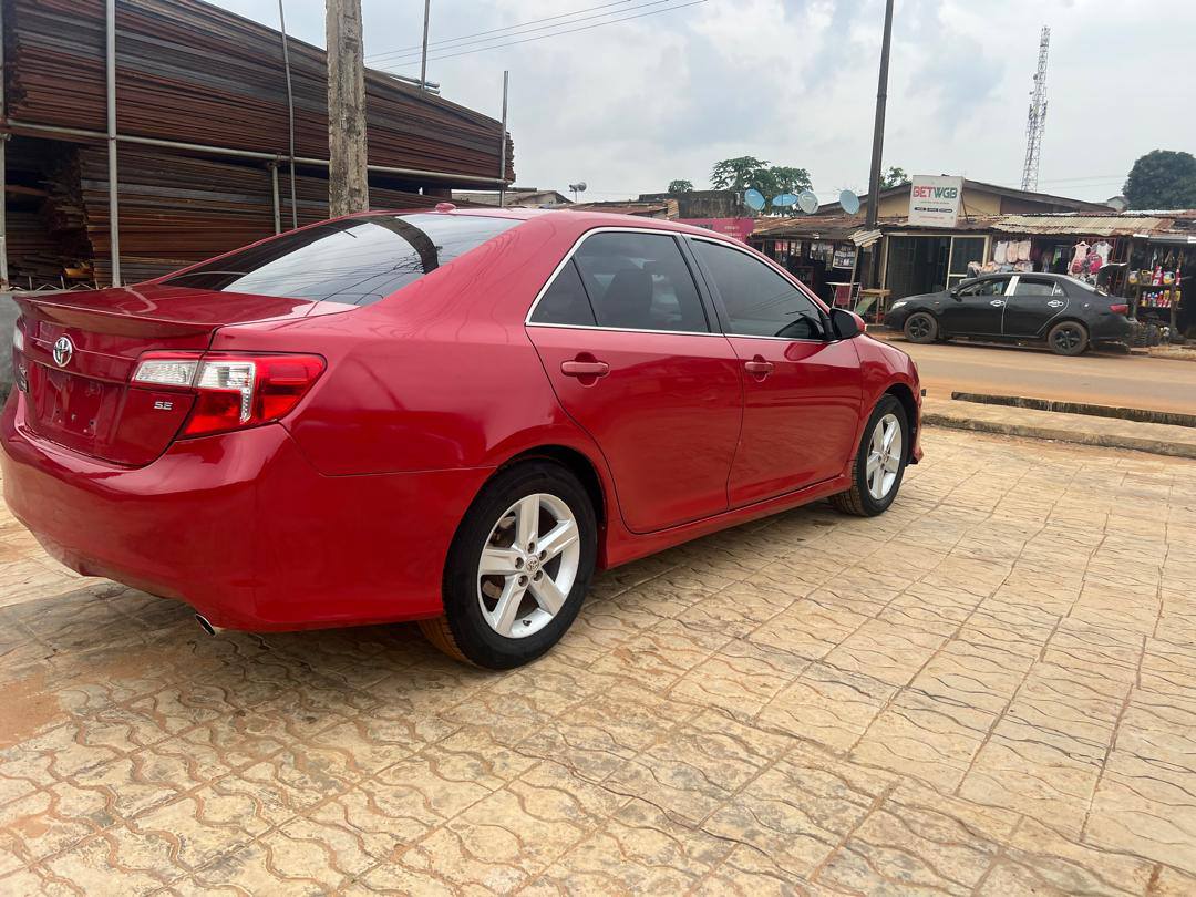 A picture of Registered clean Toyota camry SE 2014