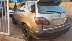 A picture of Lexus RX300 2002 Pure First body Gear and ac are