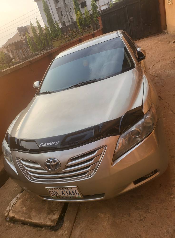 A picture of Toyota Camry 4