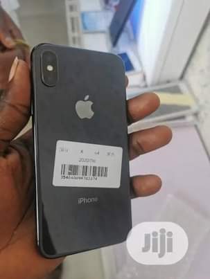 A picture of NAUZA IPHONE X