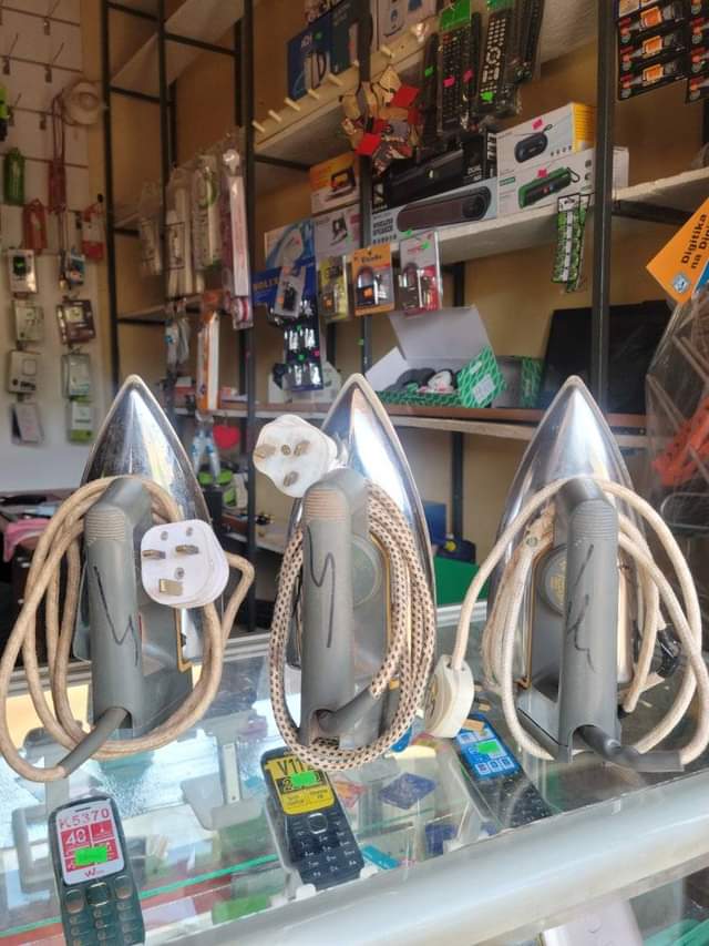 A picture of Philips iron