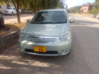 A picture of Toyota raum