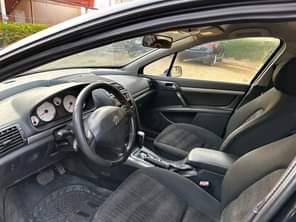A picture of Clean used peaugeout 407 automatic drive Location is kaduna Price