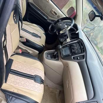 A picture of TOYOTA HIGHLANDER