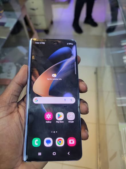 A picture of Samsung galaxy z fold 4 512gb
