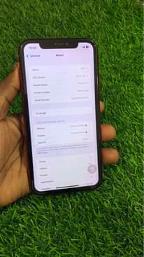 A picture of iPhone 11 Plain