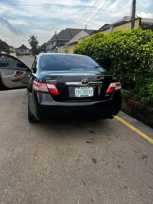 A picture of Toyota Camry spider sound engine good gear chilling Ac fully