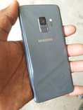 A picture of Samsung Galaxy S9 Gb 64 Ram 4 ina Creak kidogo