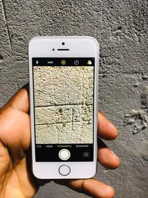 A picture of iPhone 5SE 64GB