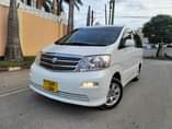 A picture of Toyota Alphard kali sana 0686475568 Mwaka 2005 Engen type 2AZ