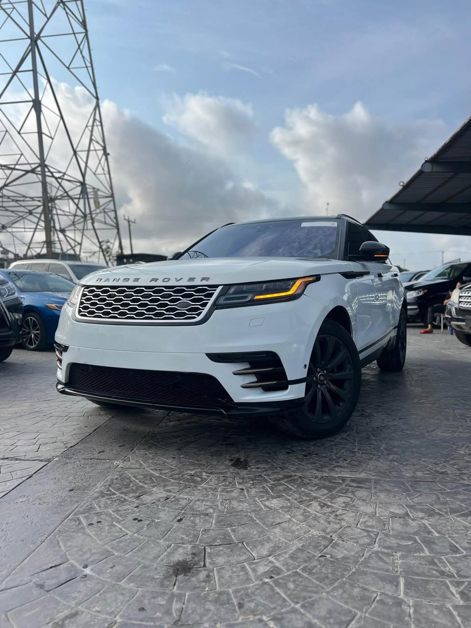 A picture of Distress sale 2018 Range Rover velar P250 SE R dynamic