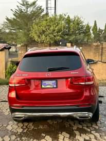 A picture of GLC 300 BENZ