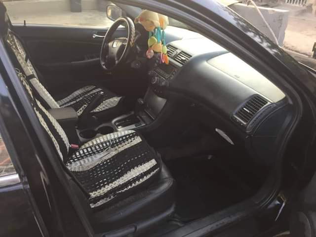 A picture of 2004 HONDA ACCORD EXL