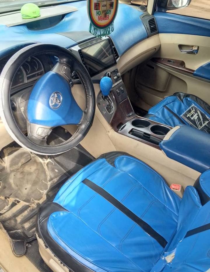 A picture of Neat Toyota Venza 0 10