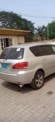 A picture of Toyota Avensis Verso 2005