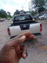 used nissan navara