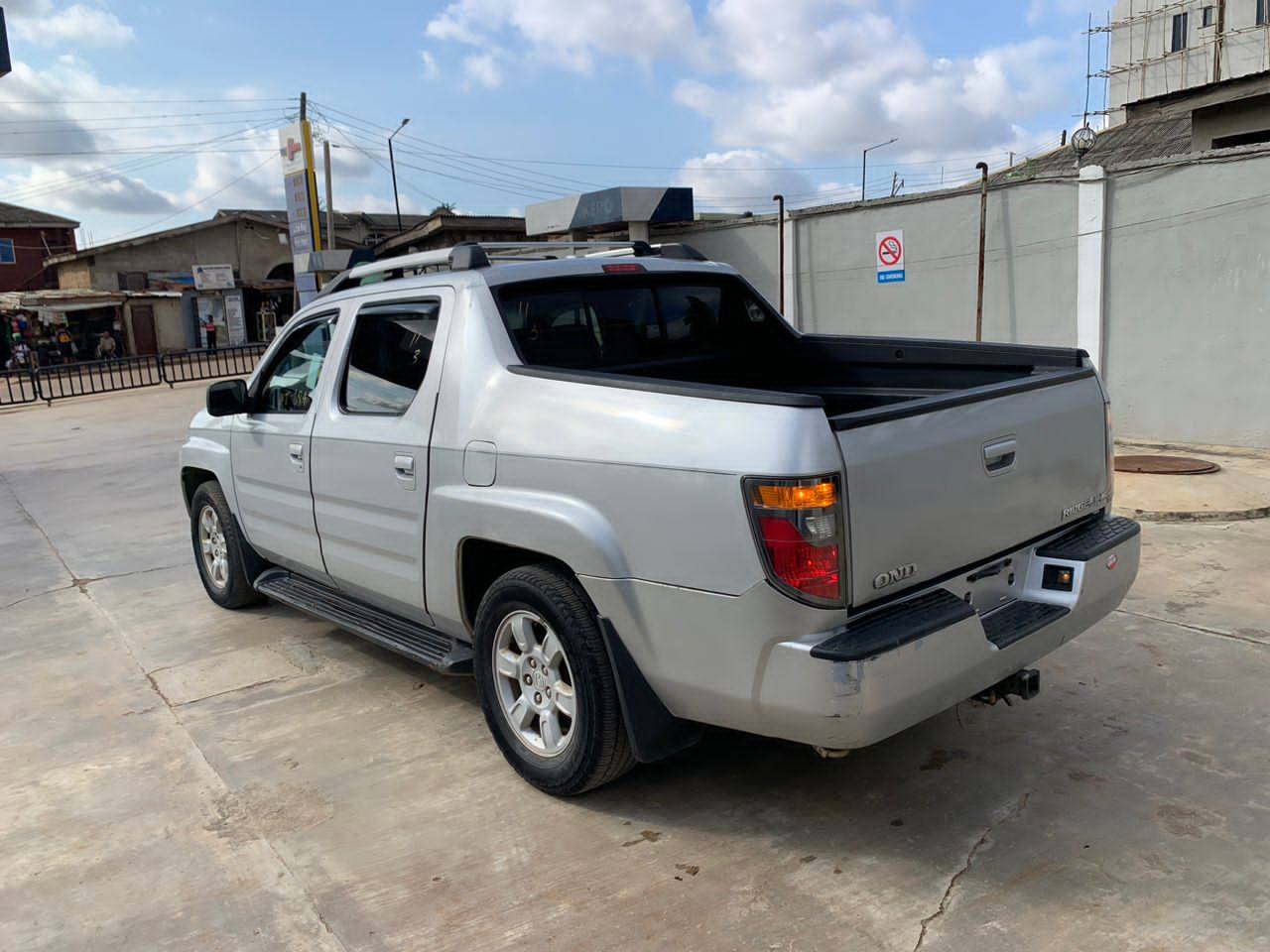 A picture of 2005 HONDA RIDGELINE
