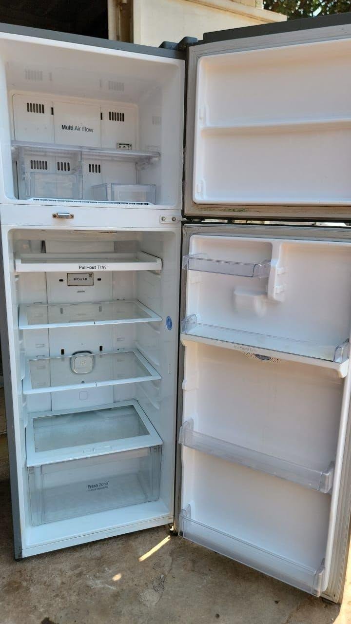 A picture of LG FRIDGE INVERTER