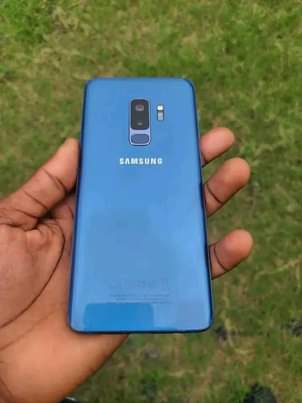 A picture of Samsung s9plus