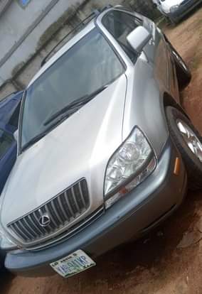 A picture of highest grade Lexus Rx 300 buy and drive and everything