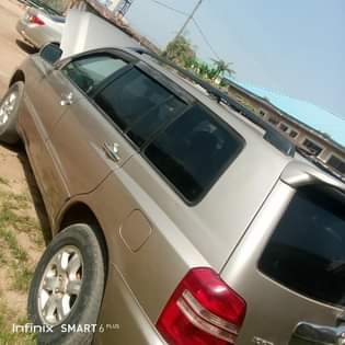 A picture of Toyota 2003Highland
