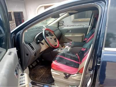 A picture of Ford explorer everything perfect going for 2m to owner settle