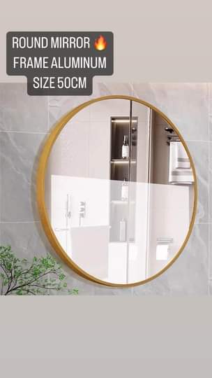 A picture of Round mirror
