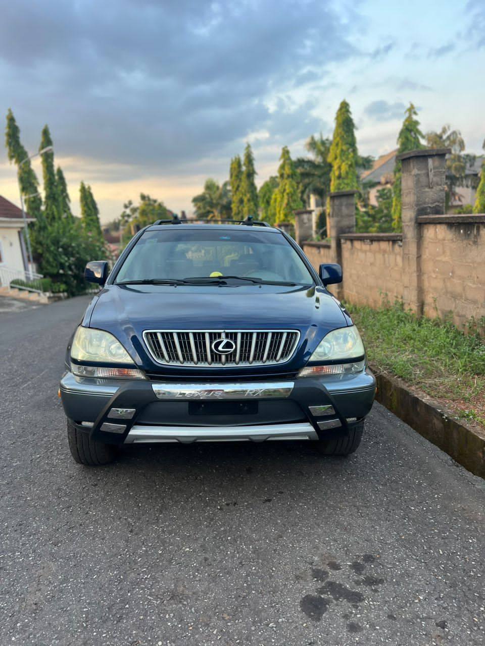 A picture of 3 Weeks Used LEXUS RX300