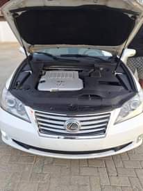 A picture of Lexus ES350 2010 11 model