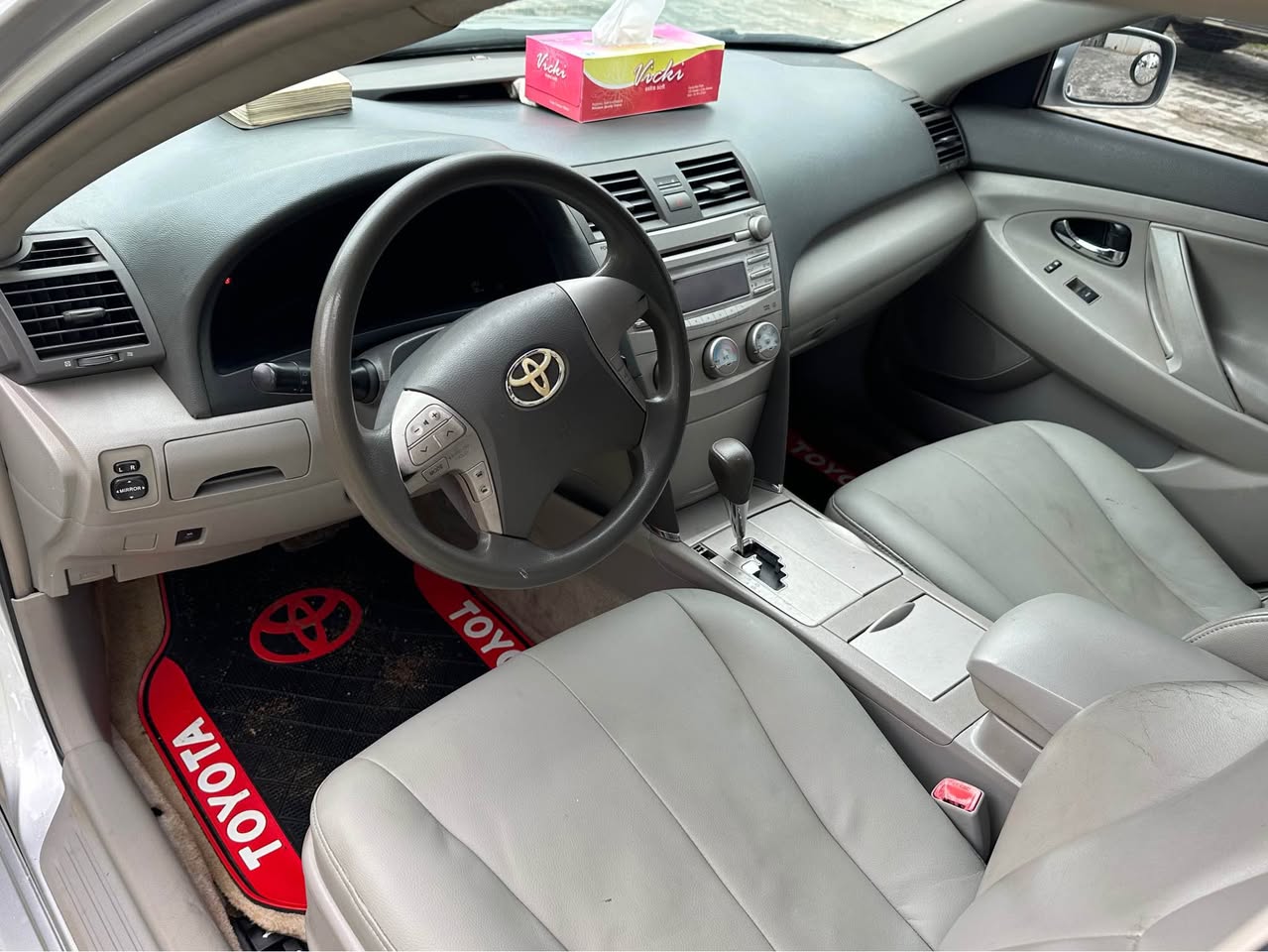 A picture of Toyota Camry XLE 2010