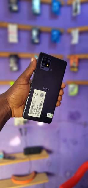 A picture of Aquos Zero 6