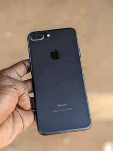 A picture of IPhone 7plus 128GB