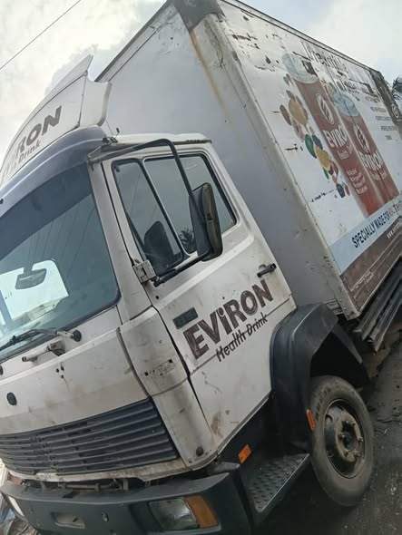 A picture of Mercedes truck