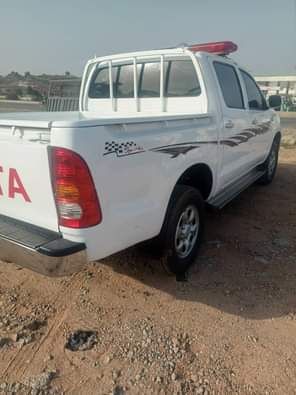 A picture of Extremely super sharp Toyota Hilux 08 Model with Untempered Engine