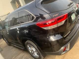 A picture of Toyota Highlander 2018