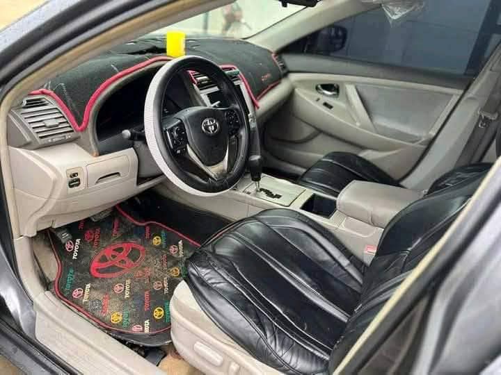 A picture of 2009 Toyota Camry toyota camry