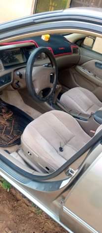 A picture of 2000 Toyota 2000 5