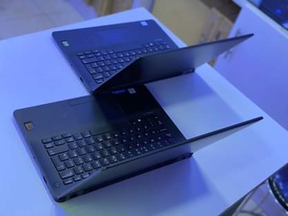 A picture of Dell Latitude E7270 i5 6th gen 256 GB SSD 8