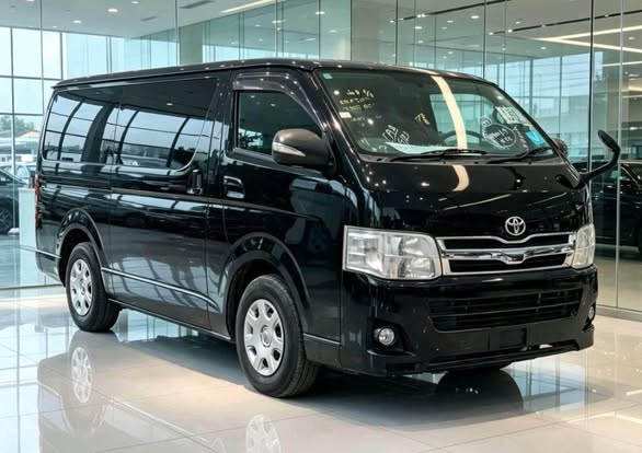 A picture of TOYOTA HIACE QUANTARM